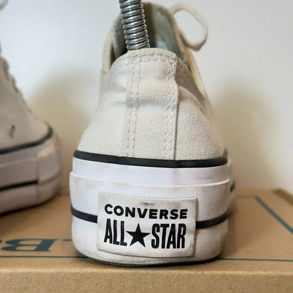 Converse Chuck Taylor All Star Womens 6 Low Top Platform White Canvas Sneakers